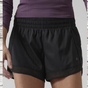 Athleta Mesh Racer Run Short 4" Womens  Black Zip Pocket Elastic Waist sz Small
